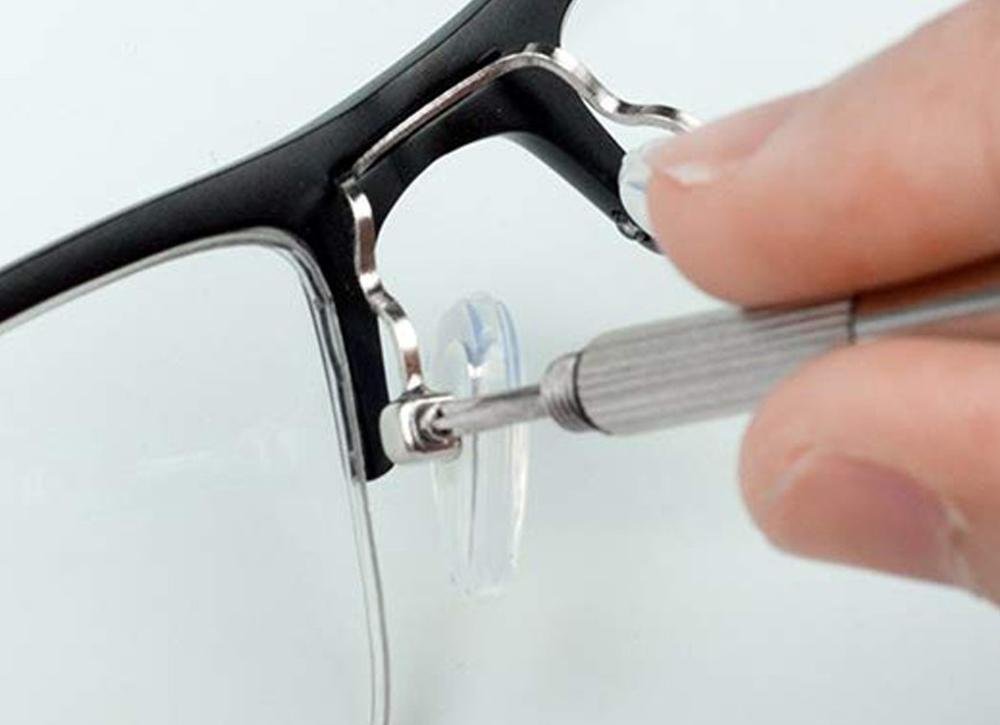 clip on bridge for rimless eyewear with nose pads