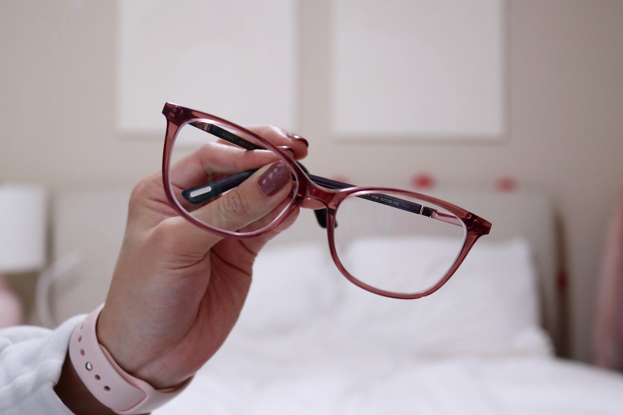 Do Small Scratches On Glasses Affect Vision? | KOALAEYE OPTICAL