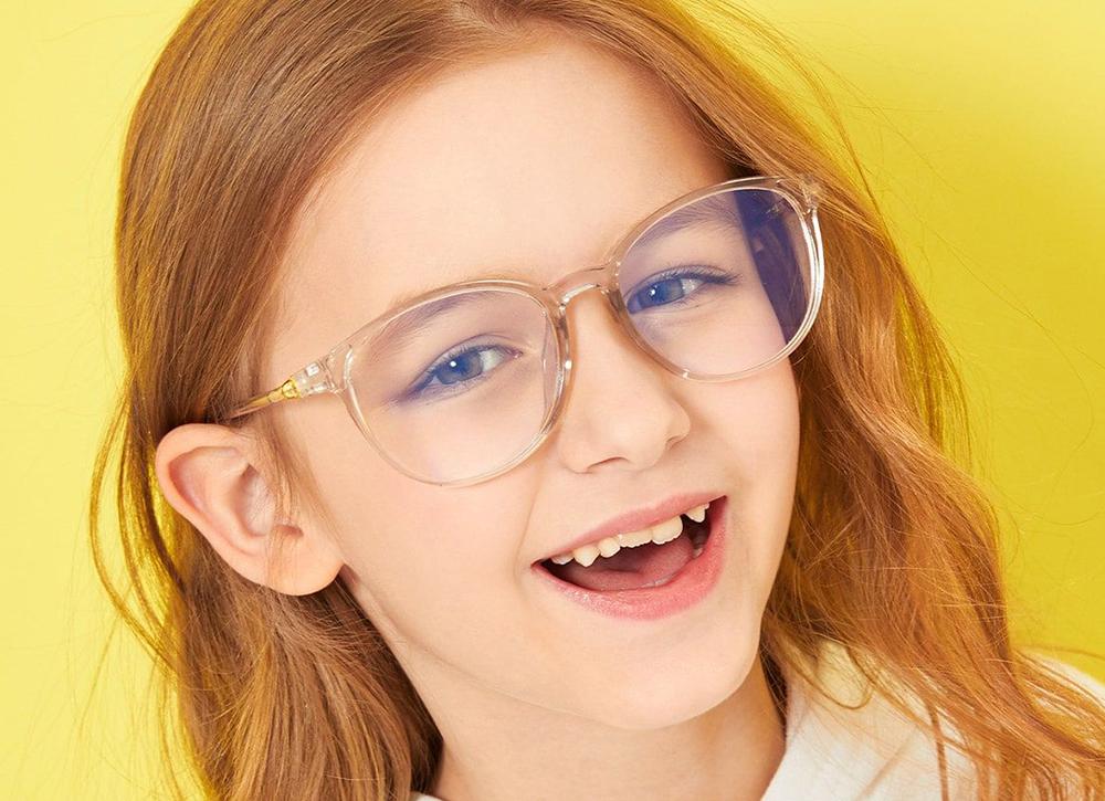 How to choose clear glasses for kids?