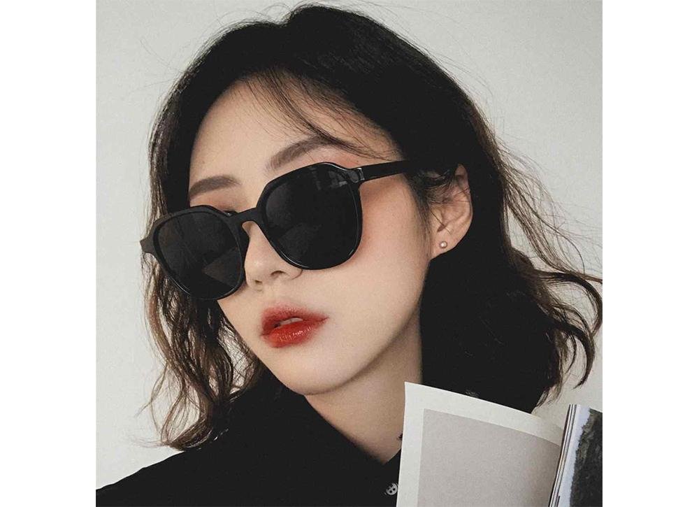 https://post.koalaeye.com/wp-content/uploads/2021/05/If-black-colour-absorbs-more-heat-then-why-do-we-use-black-sunglasses-to-protect-our-eyes-from-the-Sun.jpg