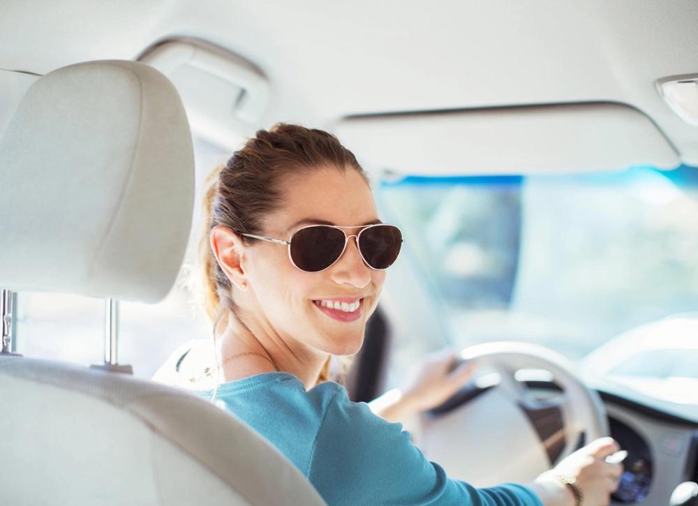 What brands are recommended for driving glasses?
