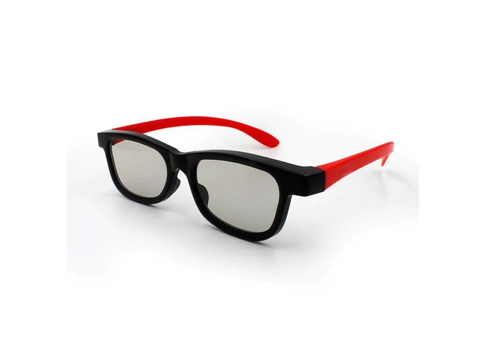 What are the characteristics of good polarized sunglasses?