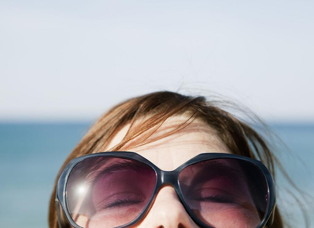 Why do women wear large sunglasses